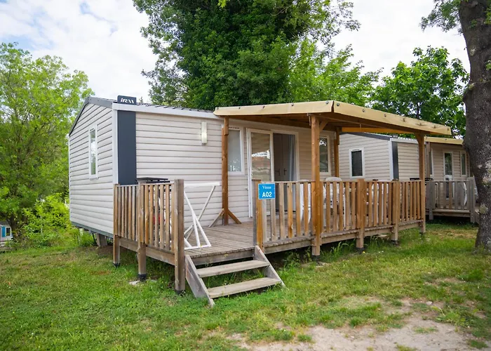 Parc Bellevue キャンプ場 4*